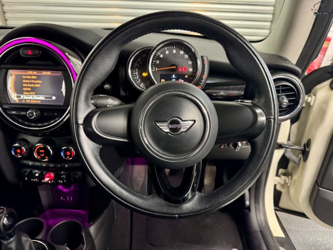 2015 Mini Hatch