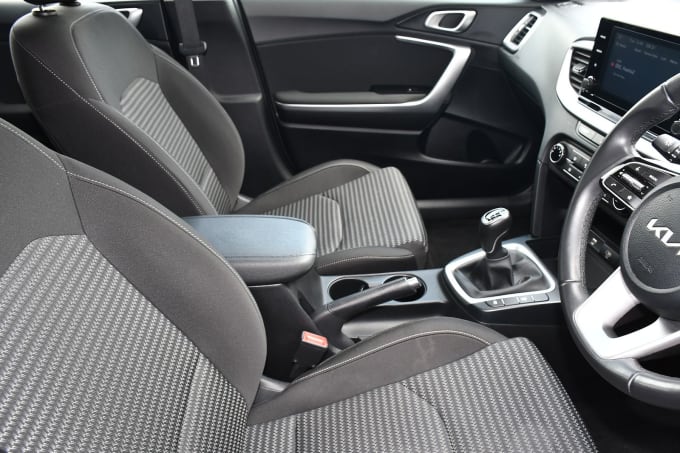 2023 Kia Ceed