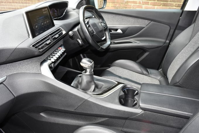 2020 Peugeot 3008