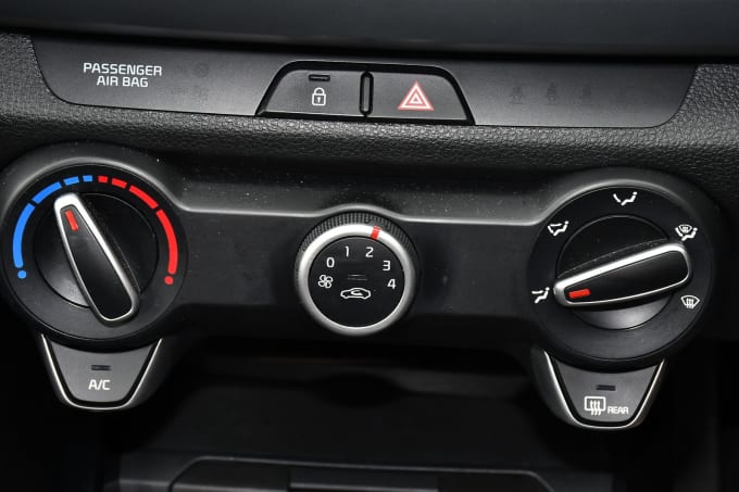 2023 Kia Rio