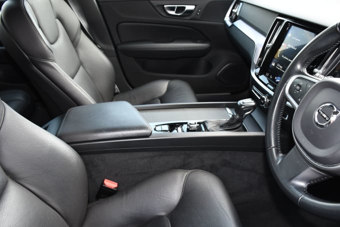 2020 Volvo V60