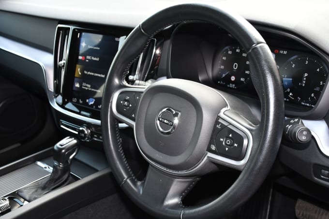 2020 Volvo V60