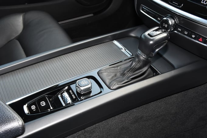 2020 Volvo V60