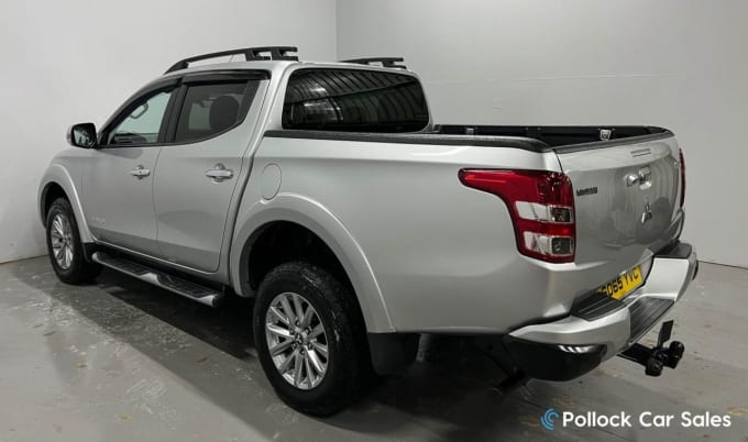 2025 Mitsubishi L200