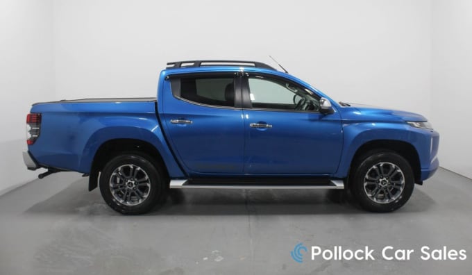 2025 Mitsubishi L200