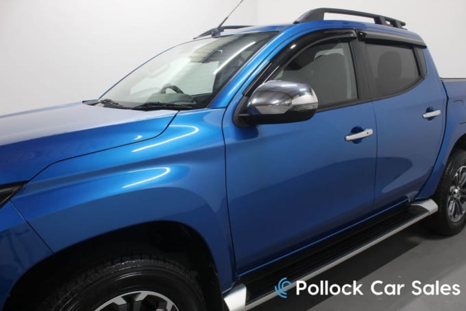 2025 Mitsubishi L200