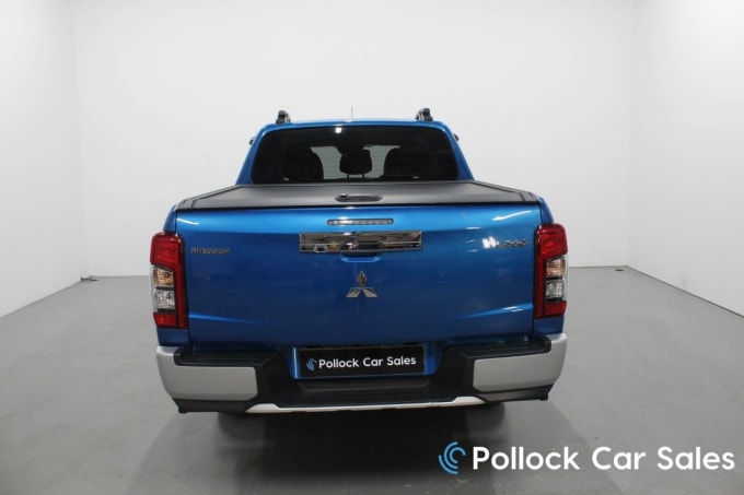 2025 Mitsubishi L200