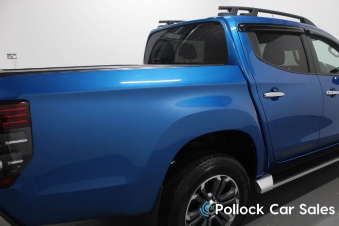 2025 Mitsubishi L200