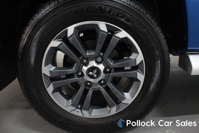 2025 Mitsubishi L200
