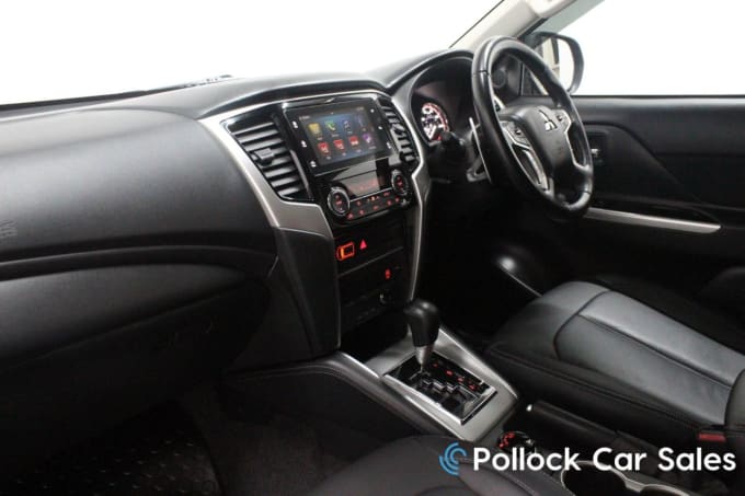 2025 Mitsubishi L200