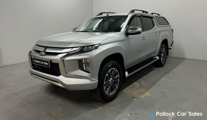 2025 Mitsubishi L200