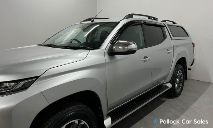 2025 Mitsubishi L200