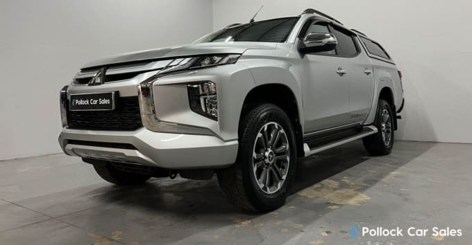 2025 Mitsubishi L200