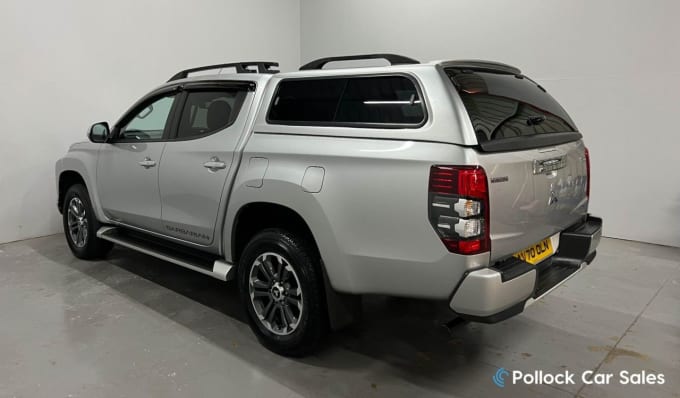 2025 Mitsubishi L200