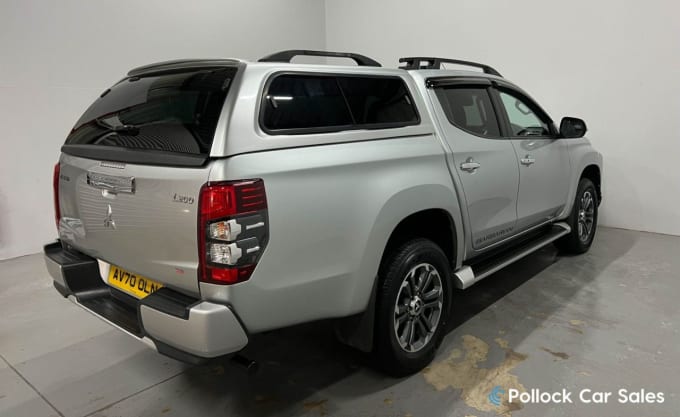 2025 Mitsubishi L200