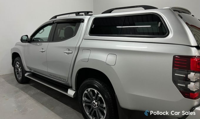 2025 Mitsubishi L200