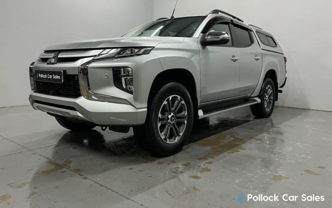 2025 Mitsubishi L200