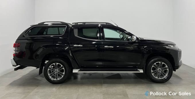 2025 Mitsubishi L200