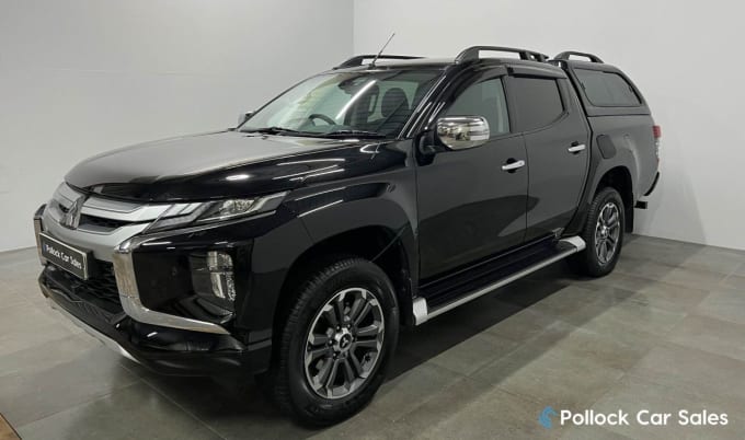 2025 Mitsubishi L200