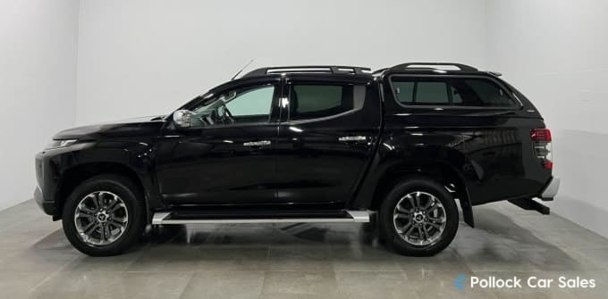 2025 Mitsubishi L200
