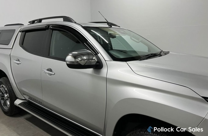2025 Mitsubishi L200