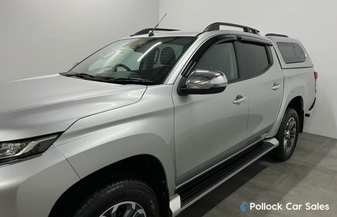 2025 Mitsubishi L200
