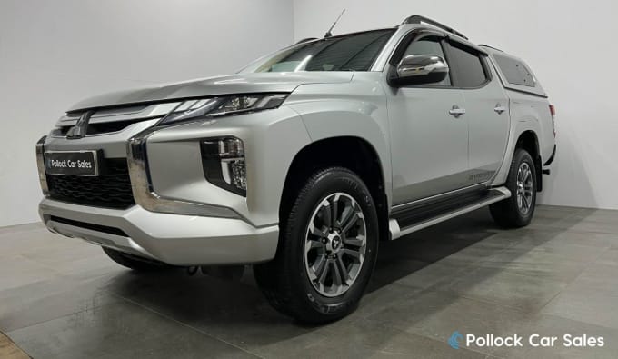 2025 Mitsubishi L200