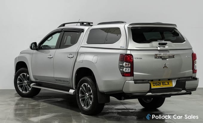 2025 Mitsubishi L200