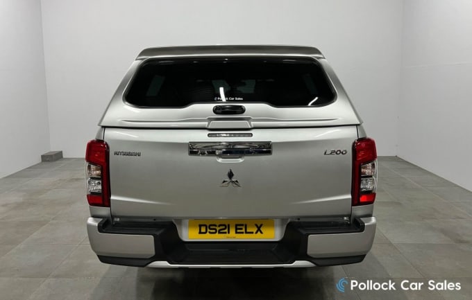 2025 Mitsubishi L200