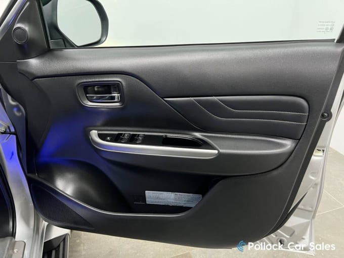 2025 Mitsubishi L200