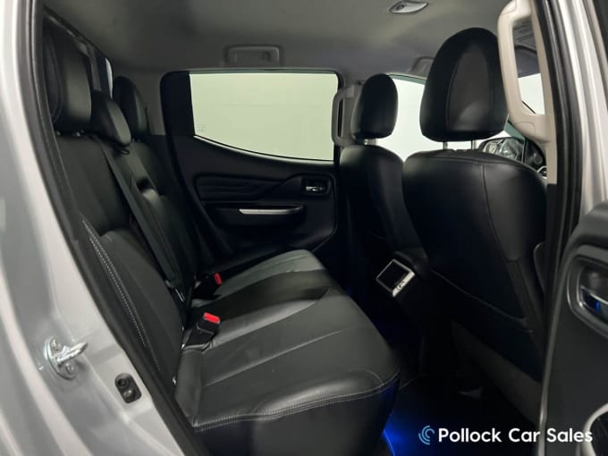 2025 Mitsubishi L200