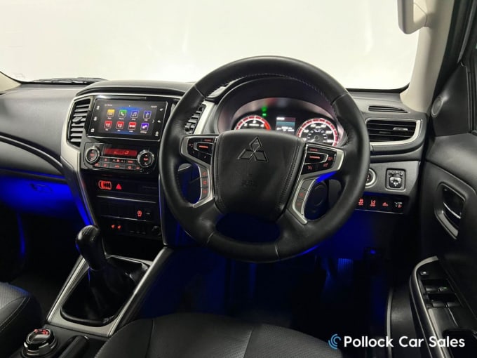 2025 Mitsubishi L200