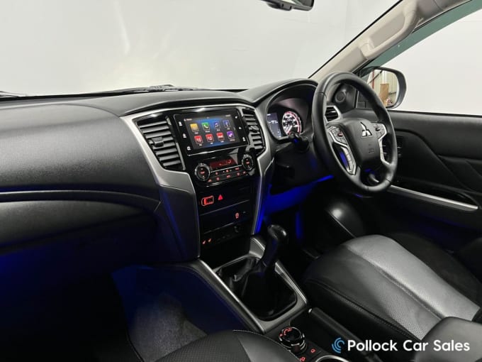 2025 Mitsubishi L200