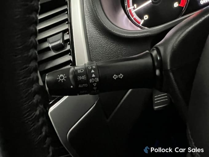 2025 Mitsubishi L200
