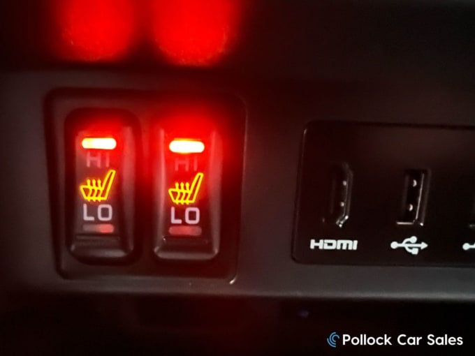 2025 Mitsubishi L200