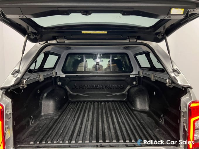 2025 Mitsubishi L200