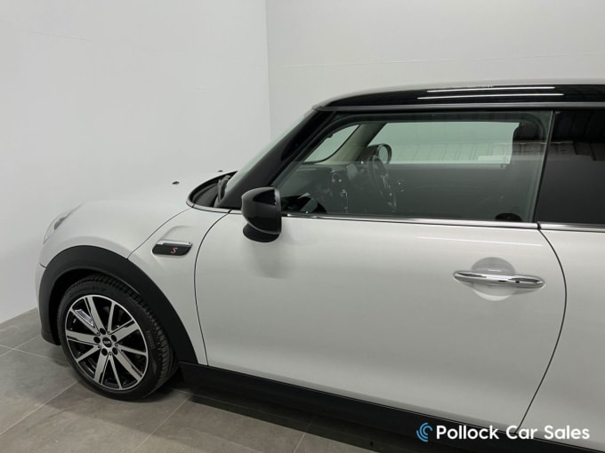 2025 Mini Hatch