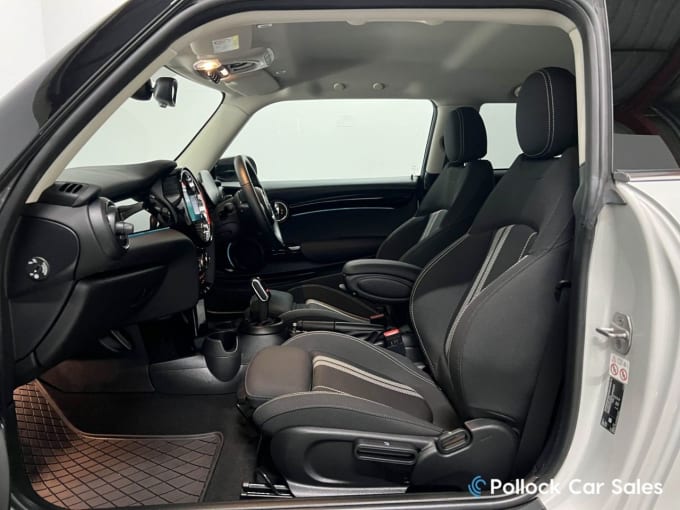 2025 Mini Hatch