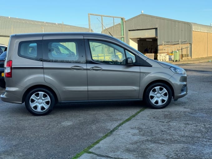 2025 Ford Tourneo Courier