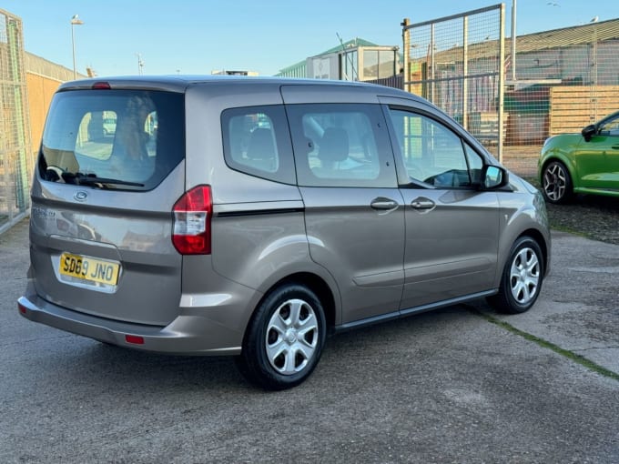 2025 Ford Tourneo Courier