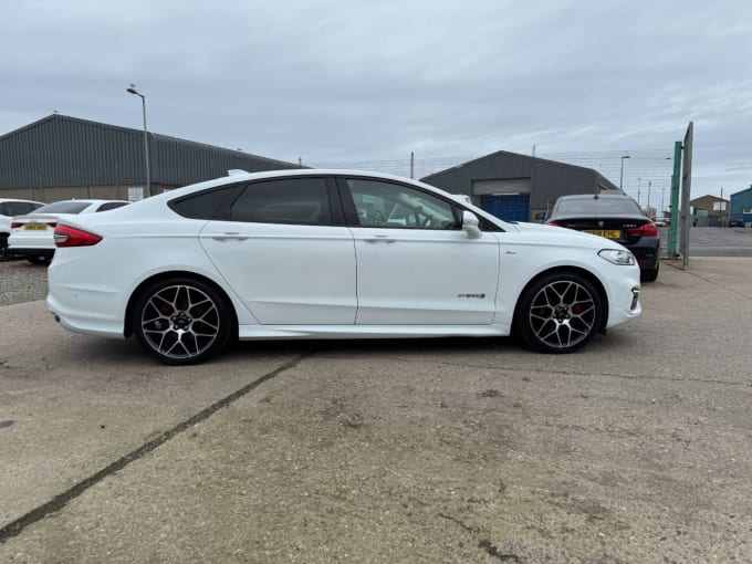 2025 Ford Mondeo