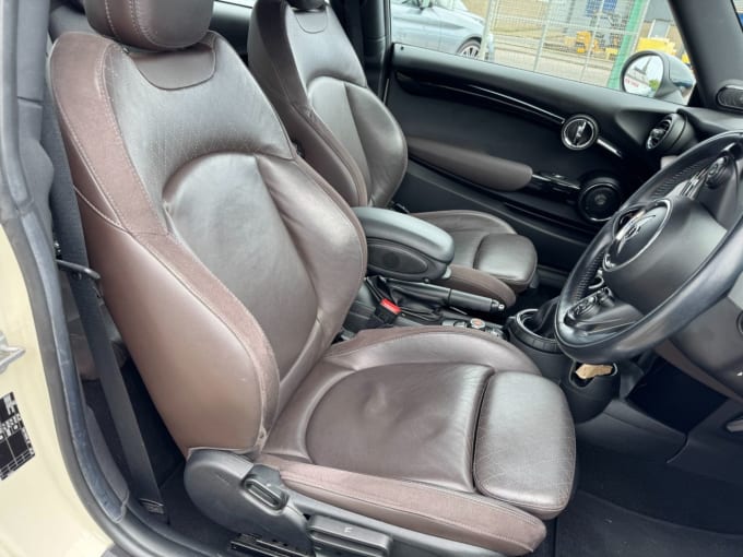 2025 Mini Hatch