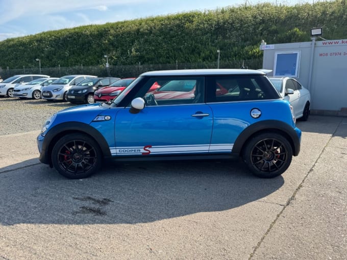 2025 Mini Hatch