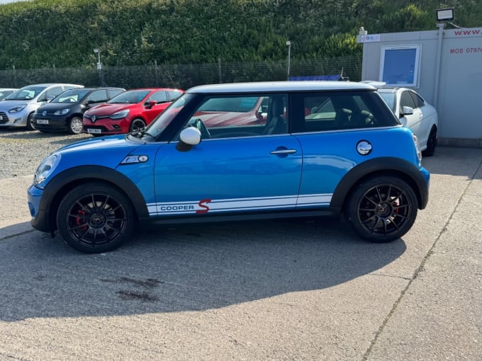 2025 Mini Hatch