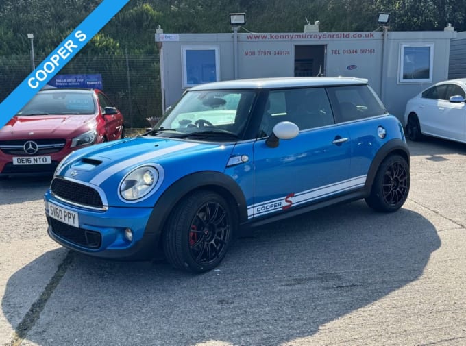 2025 Mini Hatch