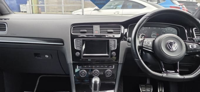 2025 Volkswagen Golf
