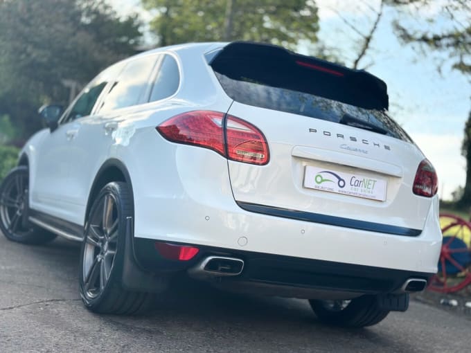 2024 Porsche Cayenne Diesel Estate