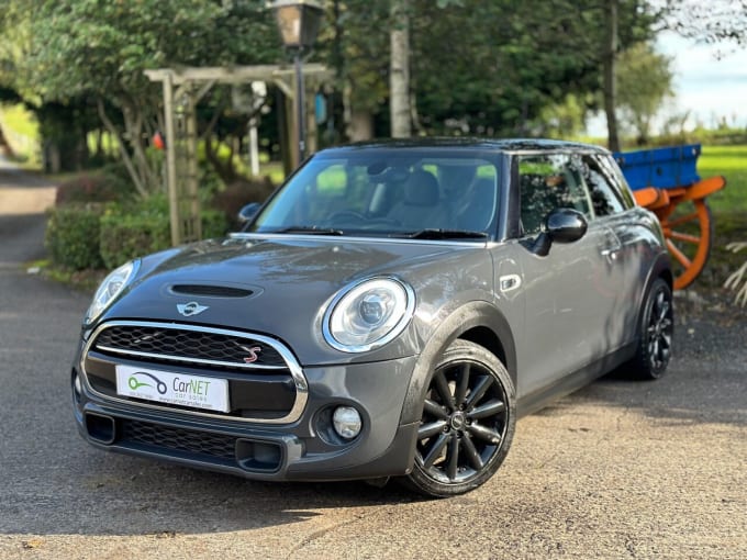 2025 Mini Hatch