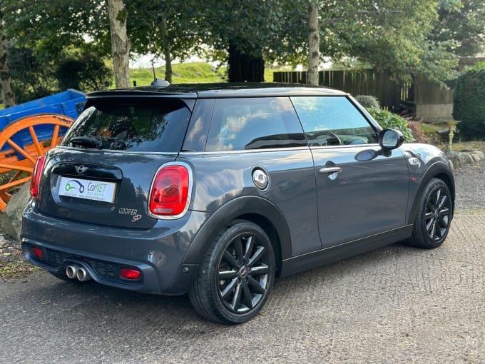 2025 Mini Hatch