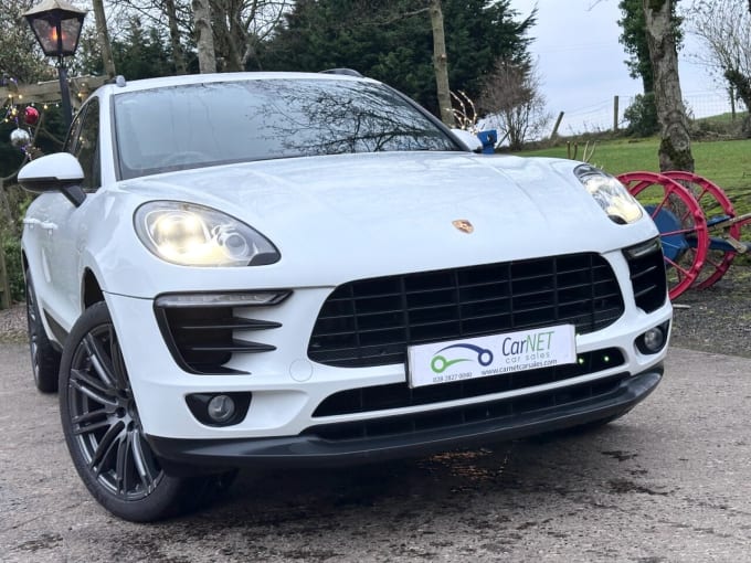 2025 Porsche Macan